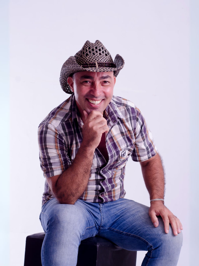Como Contratar um Cantor de Sertanejo para Festa de Aniversário em São Paulo 1 cantor 2